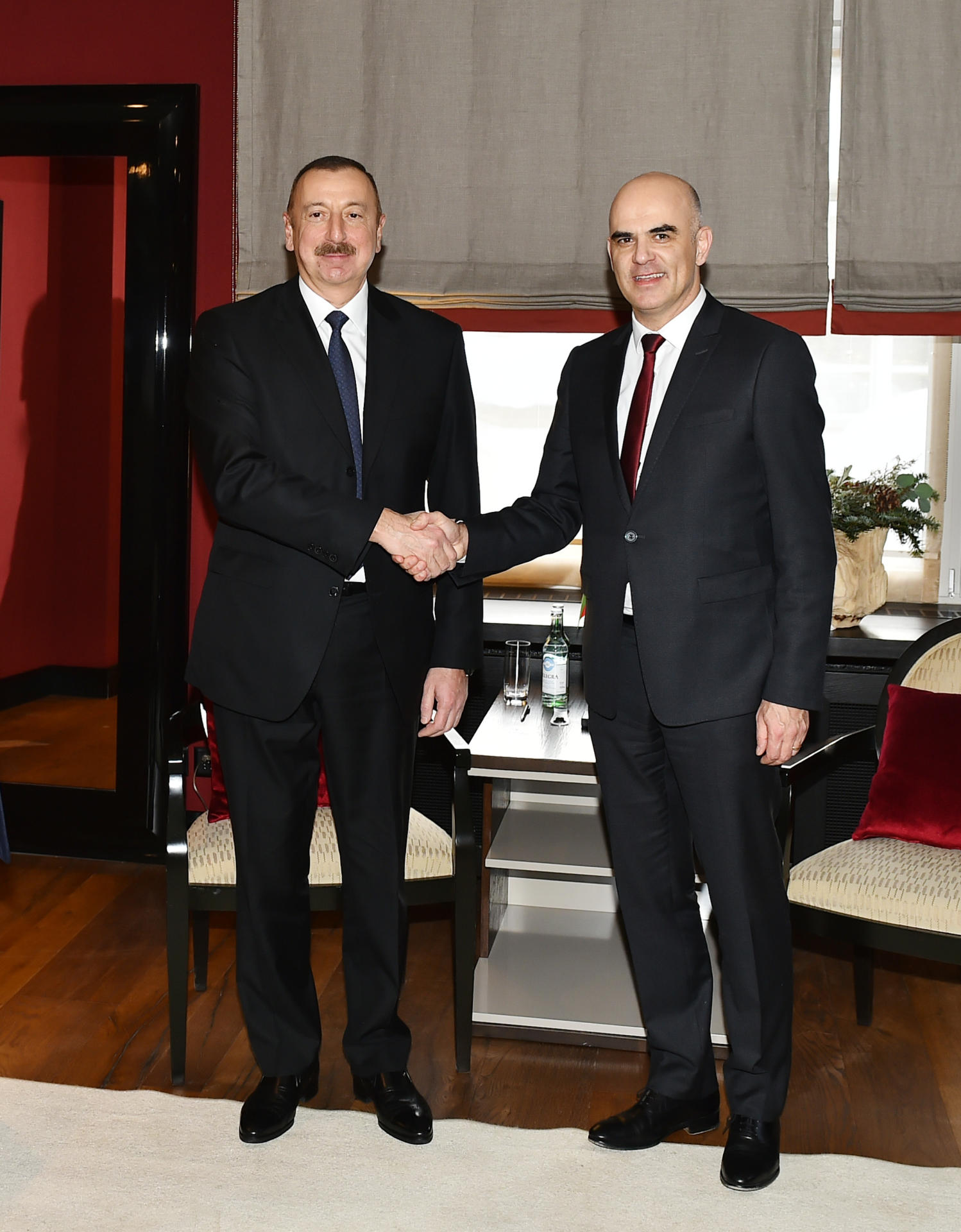 Davosda Azərbaycan və İsveçrə prezidentlərinin görüşü olub (FOTO)