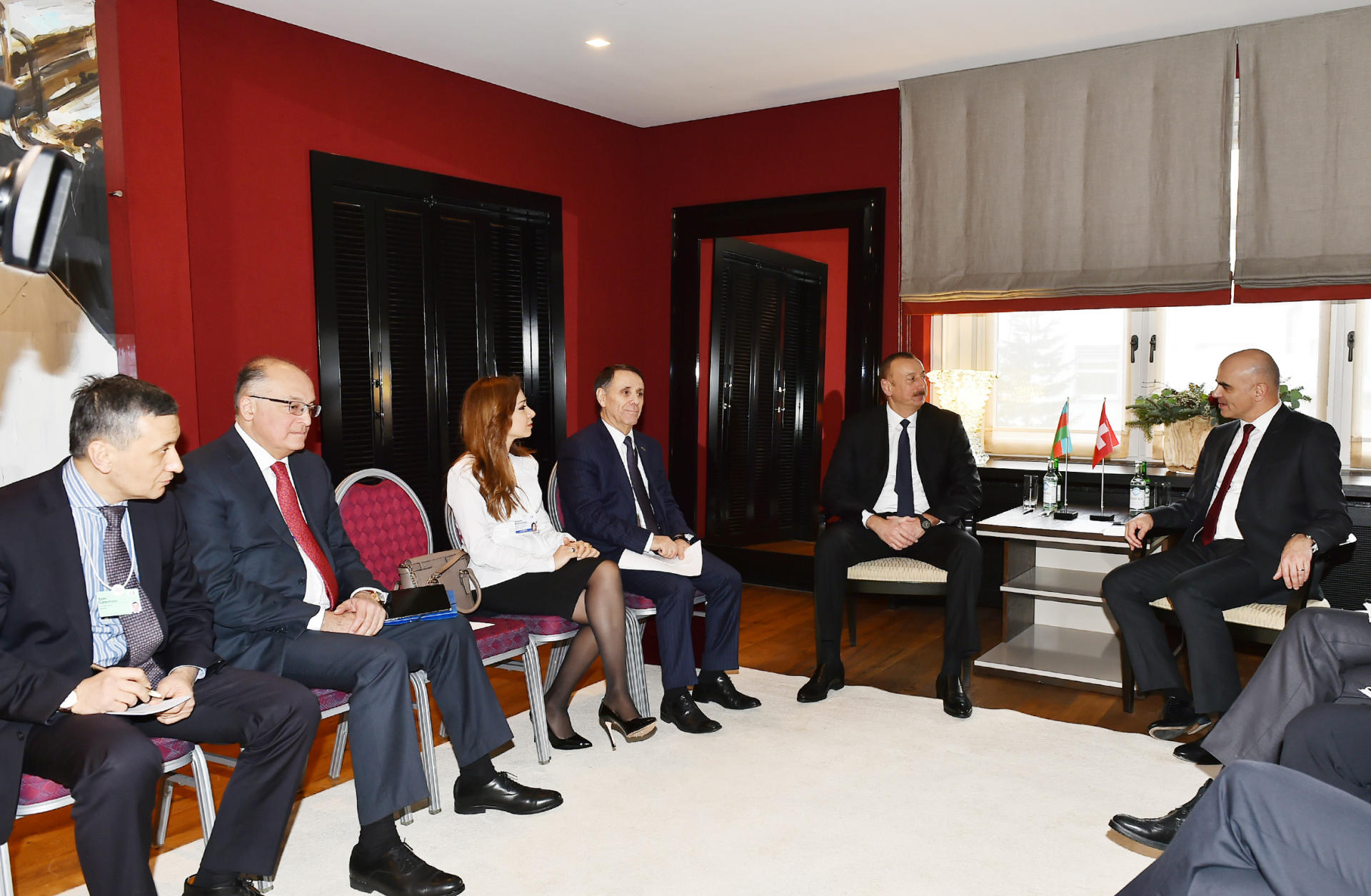 Davosda Azərbaycan və İsveçrə prezidentlərinin görüşü olub (FOTO)