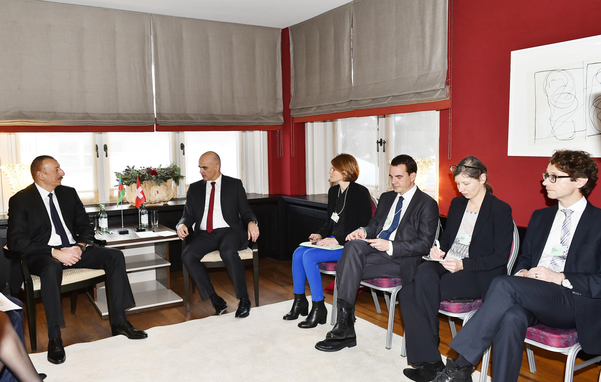 Davosda Azərbaycan və İsveçrə prezidentlərinin görüşü olub (FOTO)
