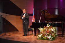 Məşhur blüz və caz pianoçusu Bakıda konsert verib (FOTO)
