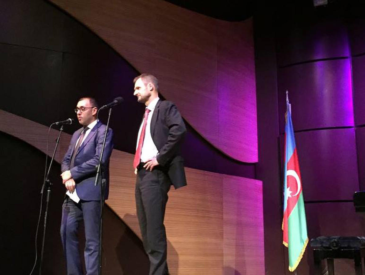 Məşhur blüz və caz pianoçusu Bakıda konsert verib (FOTO)