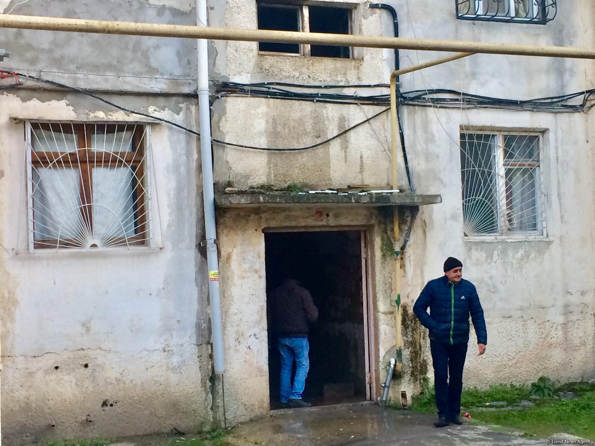 FHN Bakıdakı yanğın barədə: Qaz partlayışı barədə məlumat doğru deyil, məişət tullantıları yanıb (FOTO)
