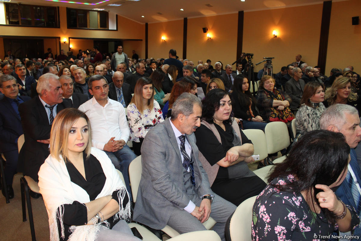 Əli Həsənov: Azərbaycan mediasını öz təsiri altına salmaq istəyən dairələrin siyasəti iflasa uğrayıb (YENİLƏNİB-2) (FOTO)