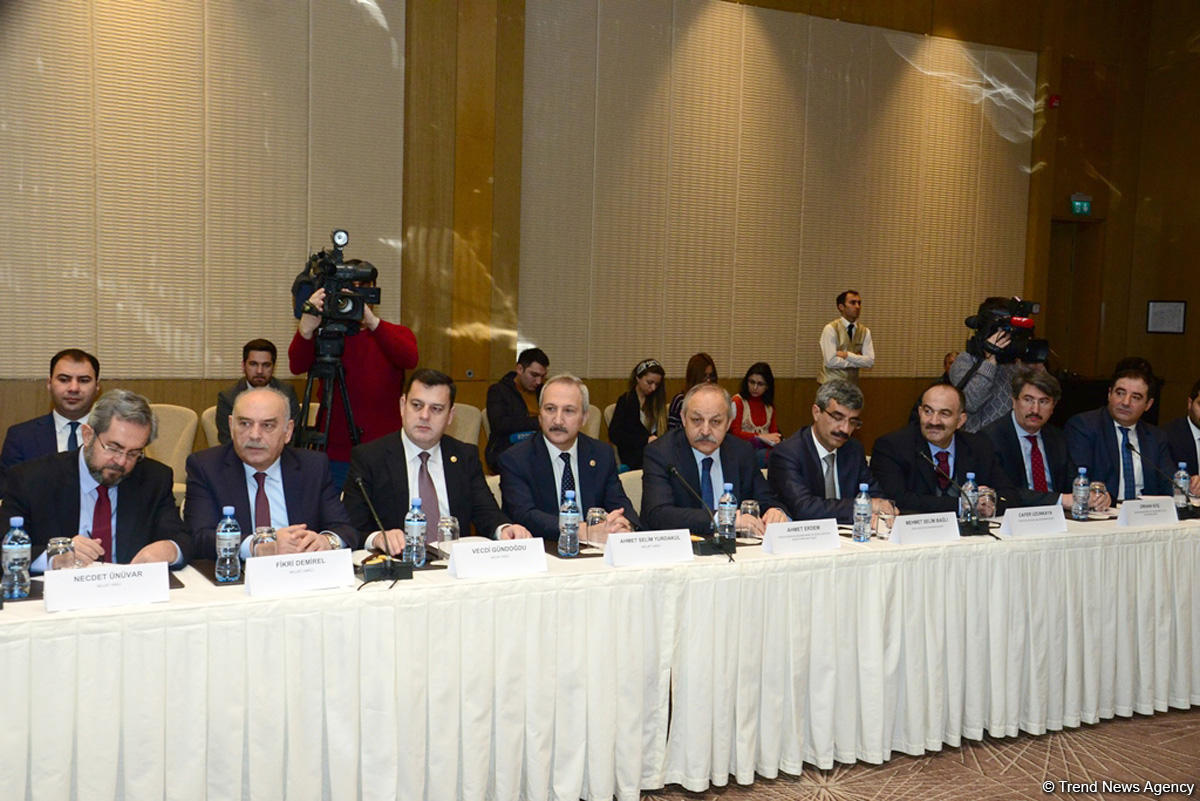 Azərbaycan və Türkiyə sosial müdafiə sahəsində əməkdaşlığı gücləndirir - SƏNƏD imzalandı (FOTO) (YENİLƏNİB)