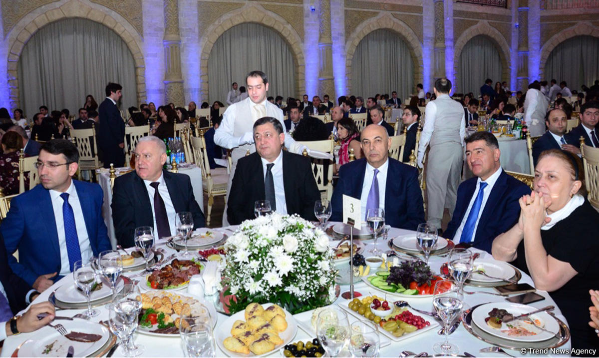 2018-ci il Gənclər üçün Prezident mükafatlarının təqdim edilməsi və bir sıra digər gənclərin mükafatlandırılması mərasimi keçirilib (FOTO)