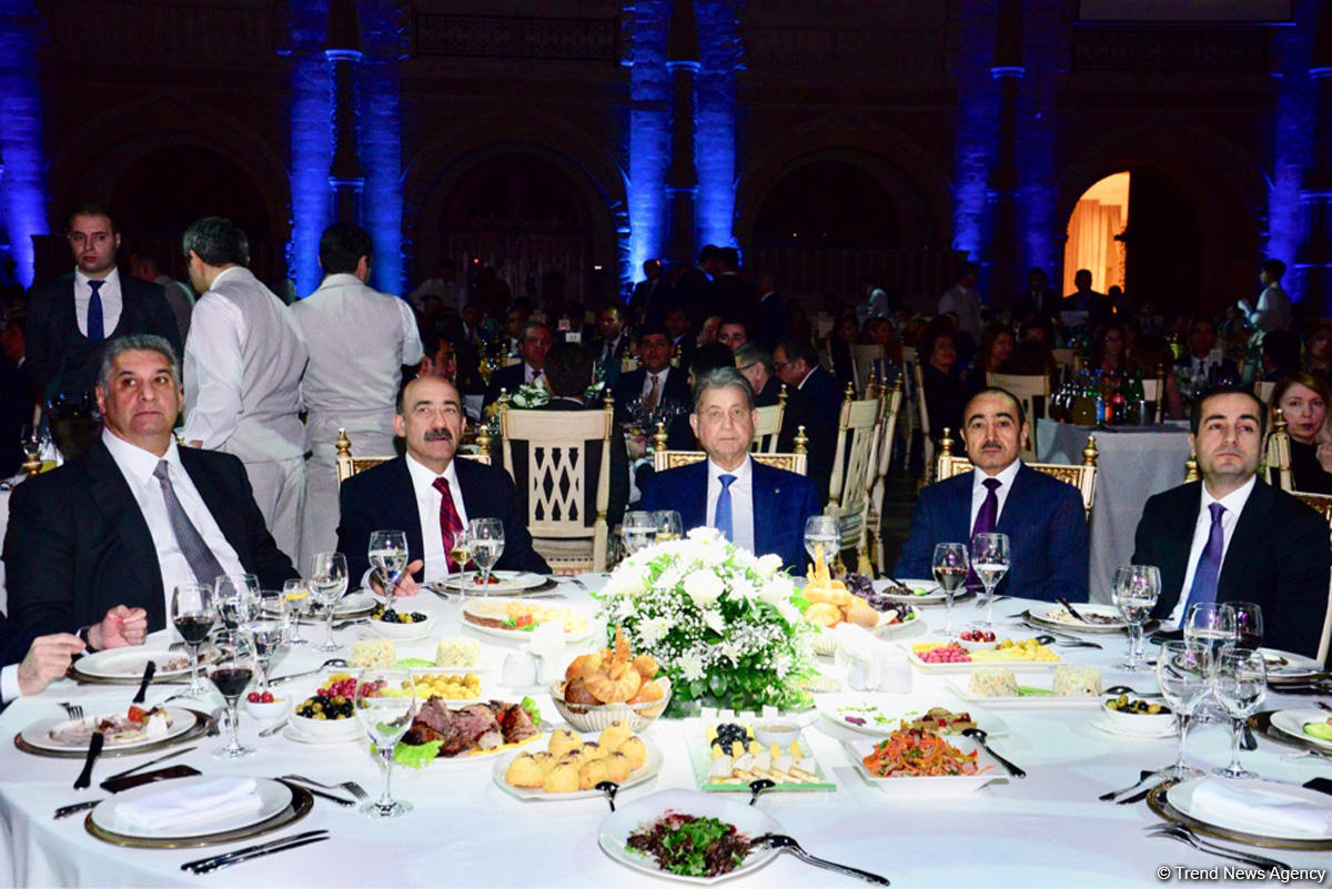 2018-ci il Gənclər üçün Prezident mükafatlarının təqdim edilməsi və bir sıra digər gənclərin mükafatlandırılması mərasimi keçirilib (FOTO)