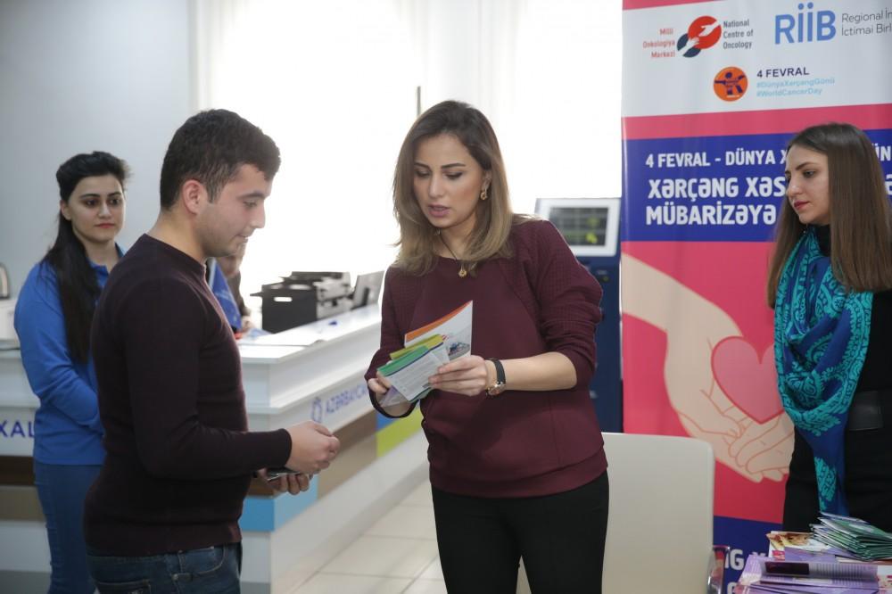 RİİB və Milli Onkologiya Mərkəzi xərçəng xəstəliyi ilə bağlı maarifləndirmə aksiyası keçirib (FOTO)