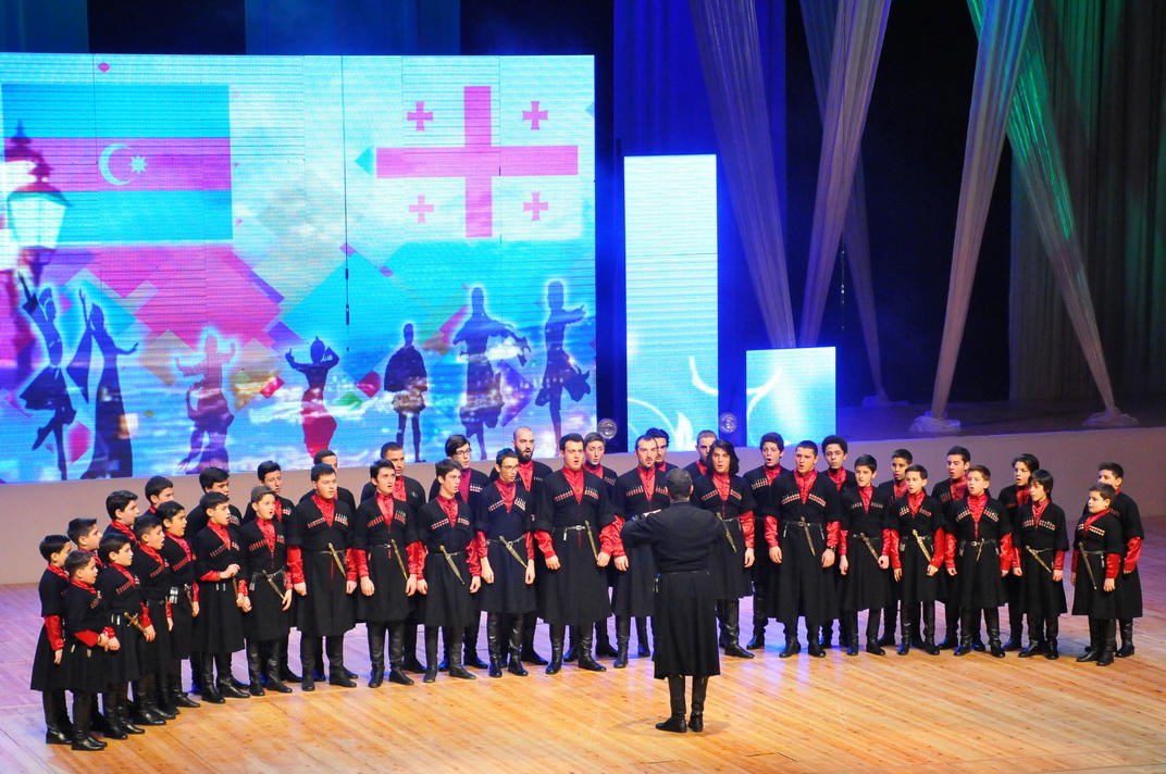 Dünya xalqlarının rəqslərindən ibarət konsert keçirilib (FOTO)