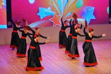 Dünya xalqlarının rəqslərindən ibarət konsert keçirilib (FOTO)