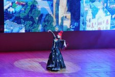 Dünya xalqlarının rəqslərindən ibarət konsert keçirilib (FOTO)