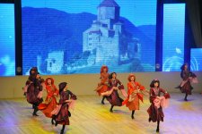 Dünya xalqlarının rəqslərindən ibarət konsert keçirilib (FOTO)