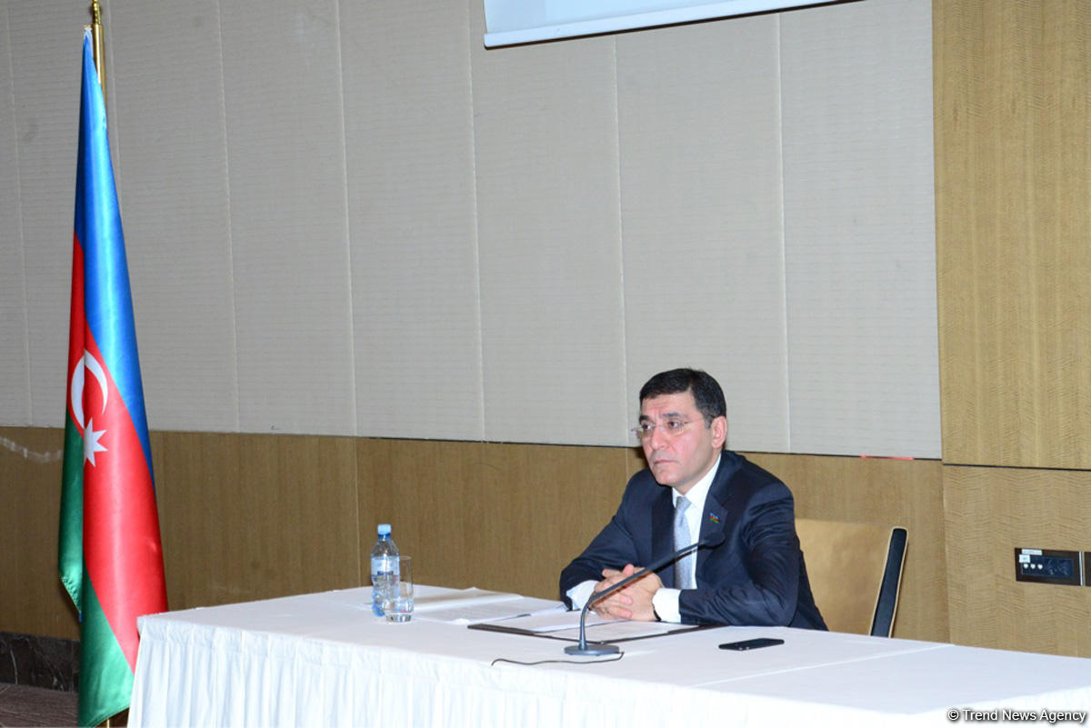 Azərbaycanda alüminium istehsal sahəsinin inkişaf strategiyası müzakirə olunub (FOTO)
