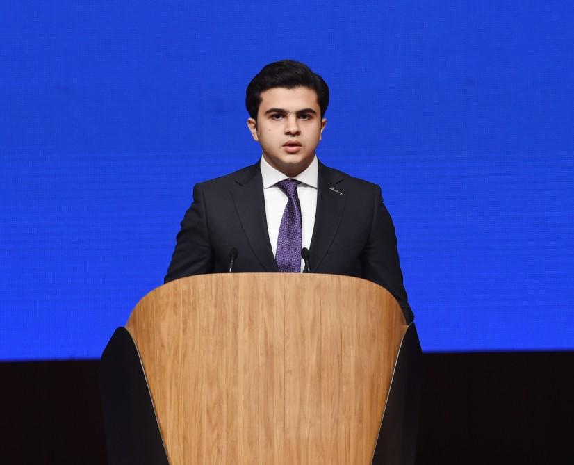 Prezident İlham Əliyev Yeni Azərbaycan Partiyasının VI qurultayında iştirak edib (YENİLƏNİB-4) (FOTO)
