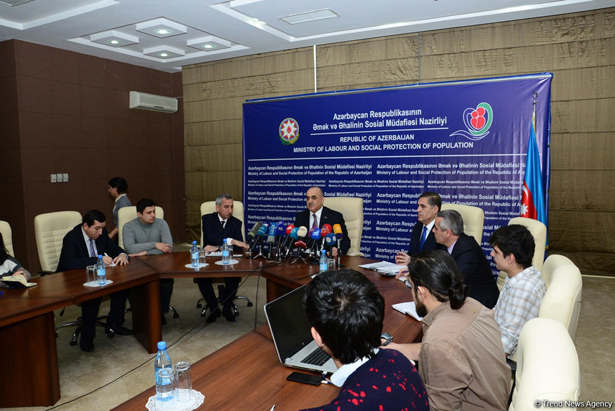 Nazir: Azərbaycanda pensiya 5,7 faiz artırılacaq (FOTO) (YENİLƏNİB)