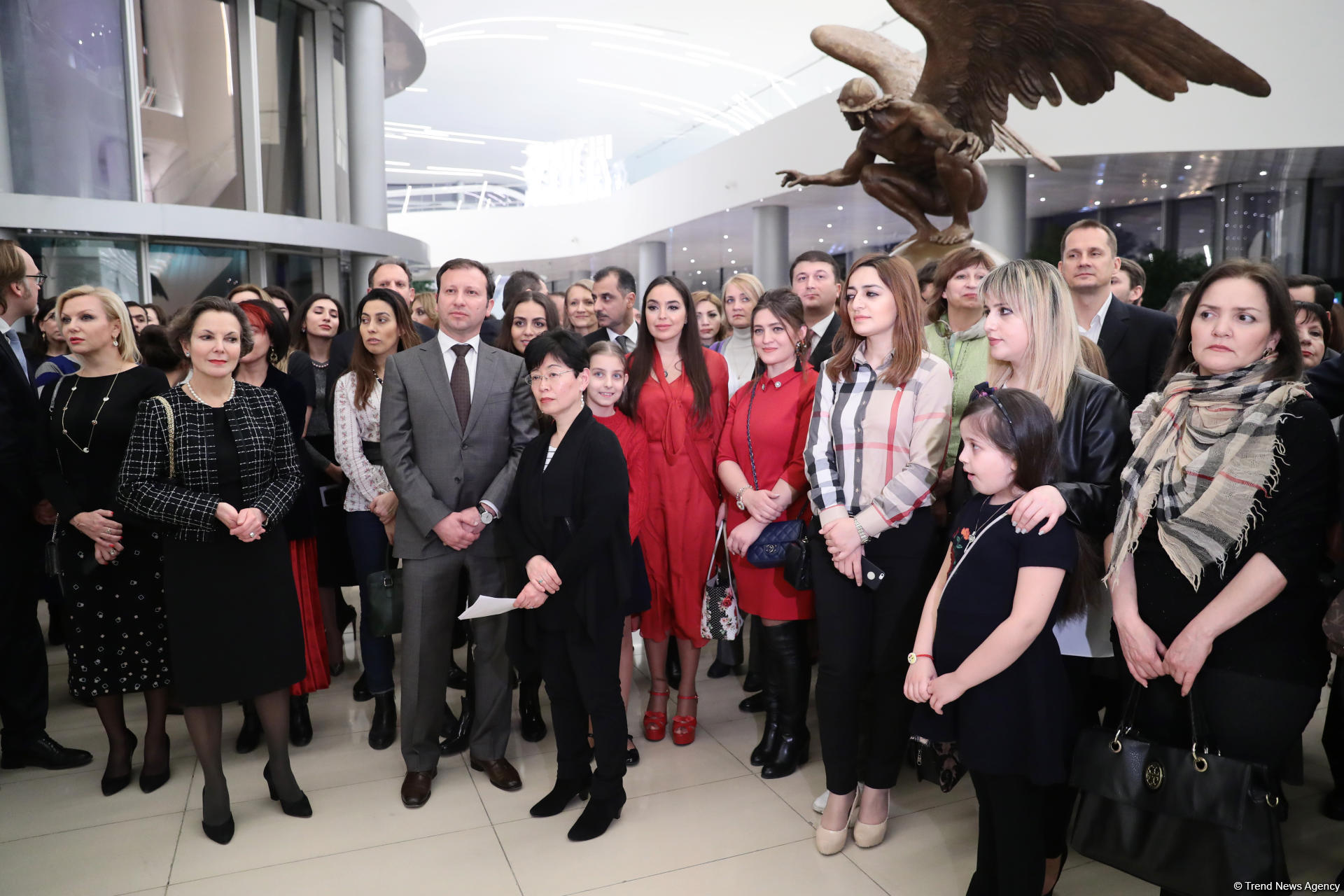 Heydər Əliyev Fondunun vitse-prezidenti Leyla Əliyeva “Alfons Muxa: gözəllik axtarışında” sərgisinin açılışında iştirak edib (FOTO)