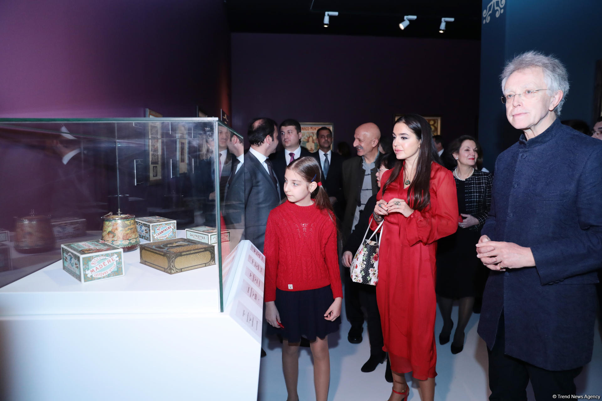 Heydər Əliyev Fondunun vitse-prezidenti Leyla Əliyeva “Alfons Muxa: gözəllik axtarışında” sərgisinin açılışında iştirak edib (FOTO)