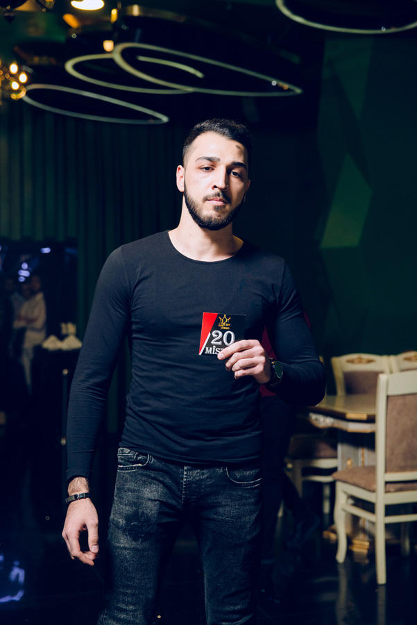 Azərbaycanda model olmaq istəyən oğlanlar qızlardan çoxdur (FOTO)