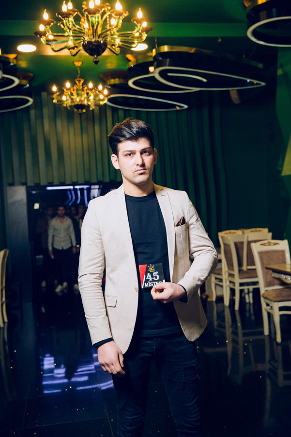 Azərbaycanda model olmaq istəyən oğlanlar qızlardan çoxdur (FOTO)