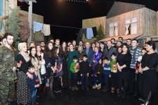 Leyla Əliyeva Xocalı faciəsinin ildönümü ilə bağlı “Badam ağacı çiçəkləyəndə” tamaşasının təqdimatında iştirak edib (FOTO)