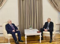 Prezident İlham Əliyev Fəttah Heydərova "İstiqlal" ordeni təqdim edib (FOTO) (YENİLƏNİB)