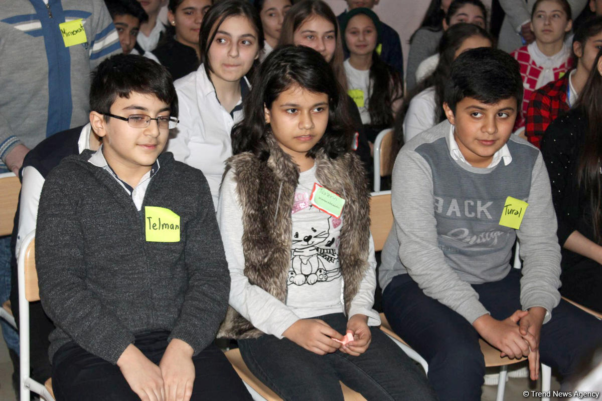 Robert Sekuta: ABŞ səfirliyinin vəzifəsi Azərbaycanda gələcək nəslə dəstək verməkdir (YENİLƏNİB) (FOTO)