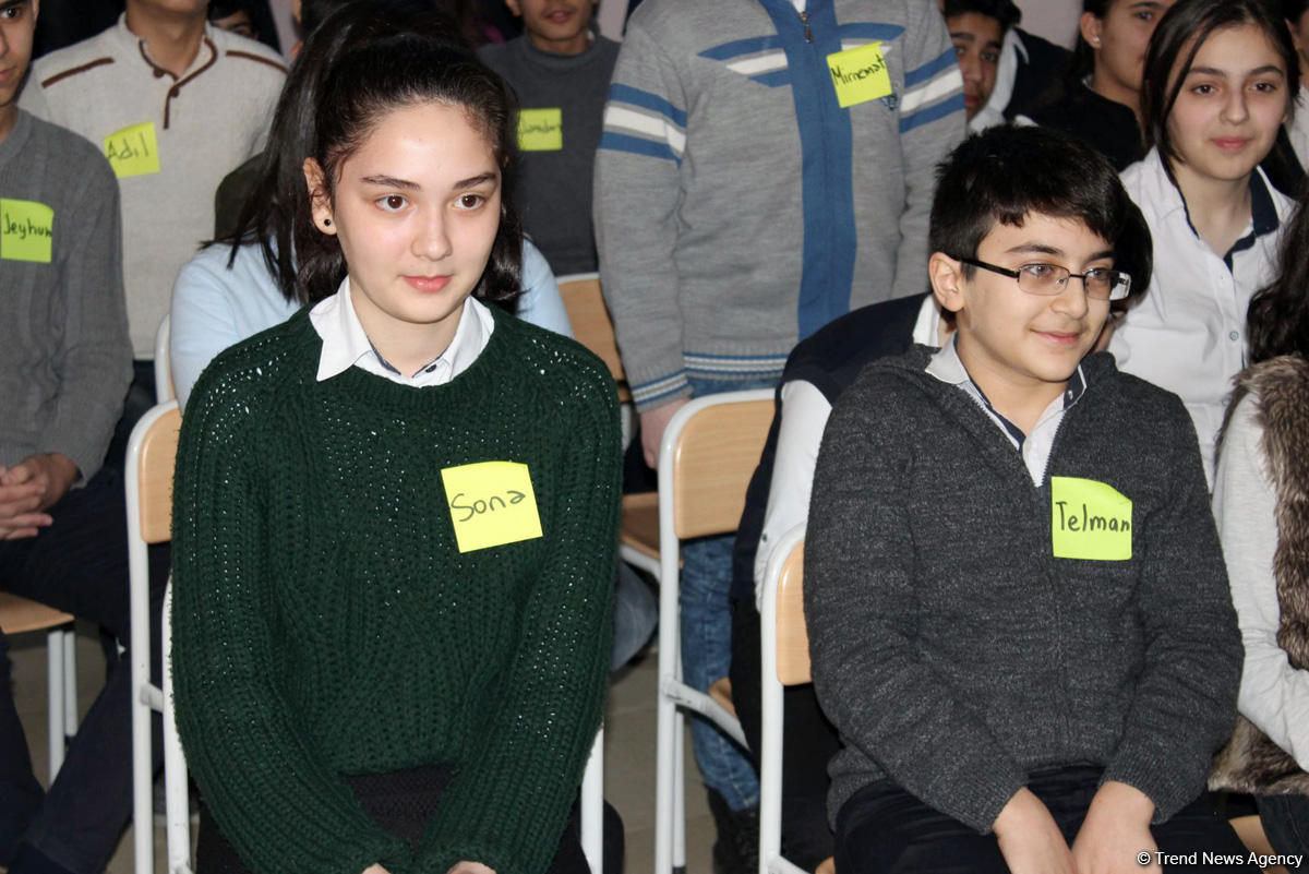 Robert Sekuta: ABŞ səfirliyinin vəzifəsi Azərbaycanda gələcək nəslə dəstək verməkdir (YENİLƏNİB) (FOTO)