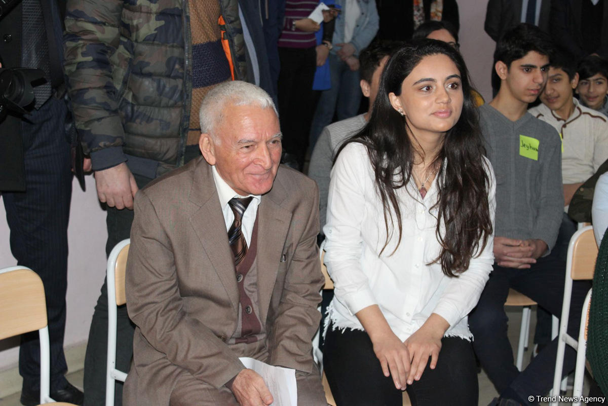 Robert Sekuta: ABŞ səfirliyinin vəzifəsi Azərbaycanda gələcək nəslə dəstək verməkdir (YENİLƏNİB) (FOTO)
