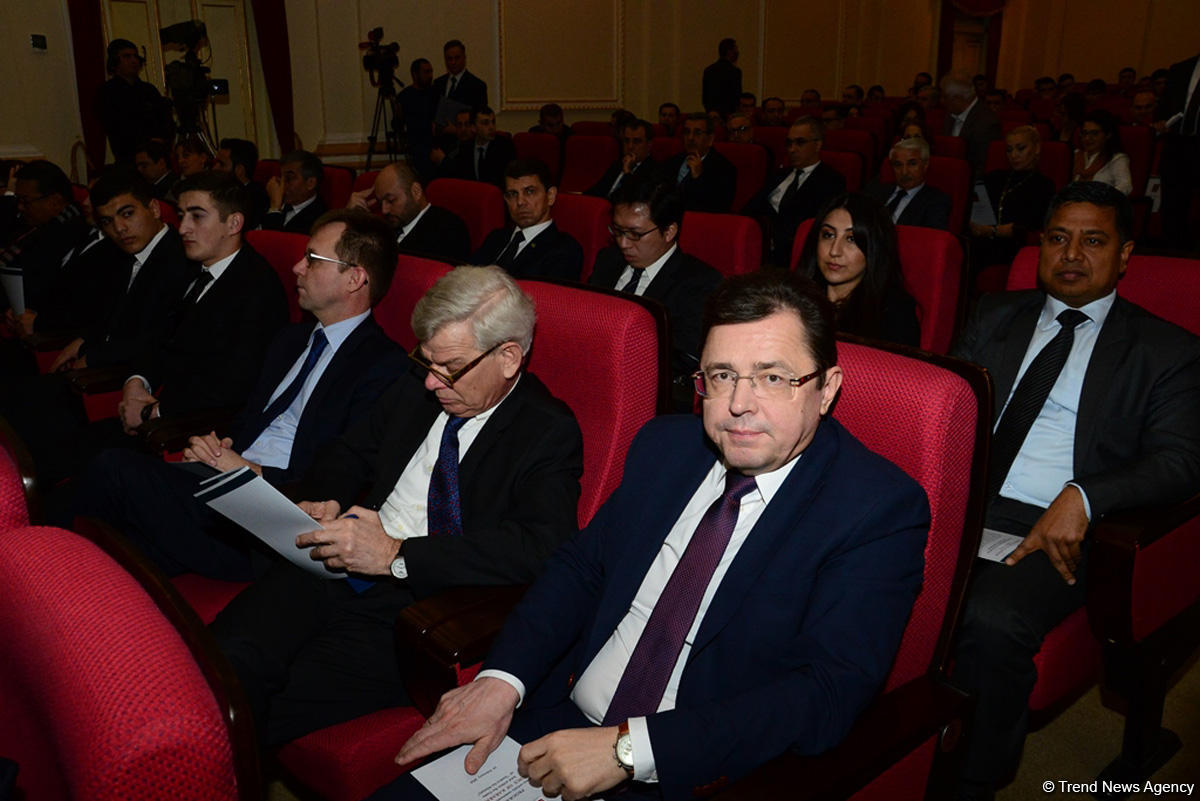 Xocalı soyqırımının ildönümünə həsr olunmuş "Qarabağın səsi" adlı rəsm sərgisi və ədəbi-bədii tədbir keçirilib (FOTO)