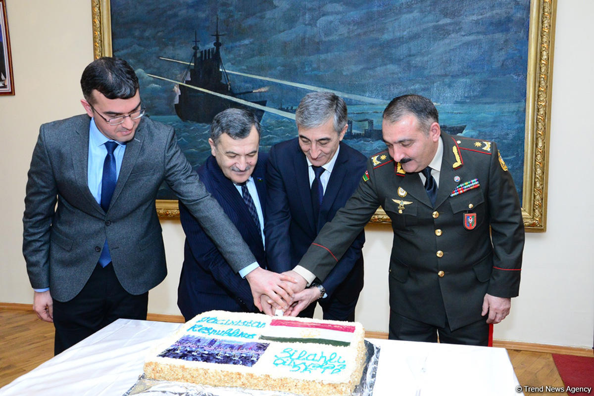 Bakıda Tacikistan Silahlı Qüvvələrinin yaranmasının 25-ci ildönümü qeyd edilib (FOTO)