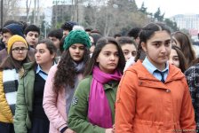 Azərbaycan ictimaiyyəti Xocalı soyqırımı qurbanlarının xatirəsini yad edir (FOTO)