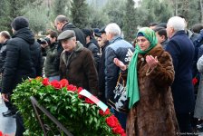 Azərbaycan ictimaiyyəti Xocalı soyqırımı qurbanlarının xatirəsini yad edir (FOTO)