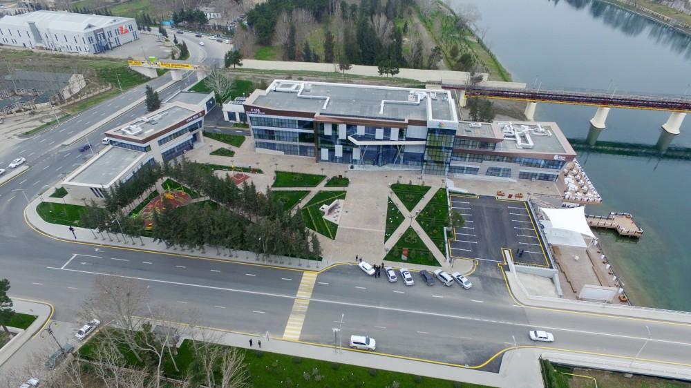 Prezident İlham Əliyev və xanımı Mehriban Əliyeva Mingəçevirdə "ASAN Həyat" kompleksinin açılışında iştirak ediblər (FOTO)