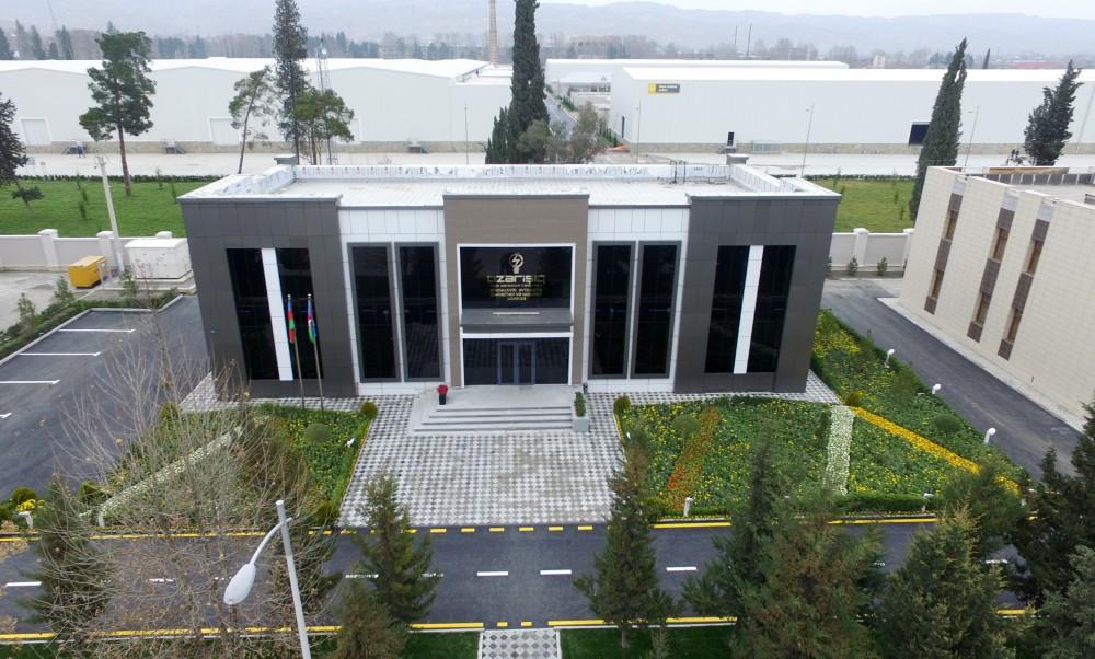 Prezident İlham Əliyev Mingəçevir elektrik paylayıcı şəbəkəsinin Avtomatik İdarəetmə və Nəzarət Mərkəzinin açılışında iştirak edib (FOTO)