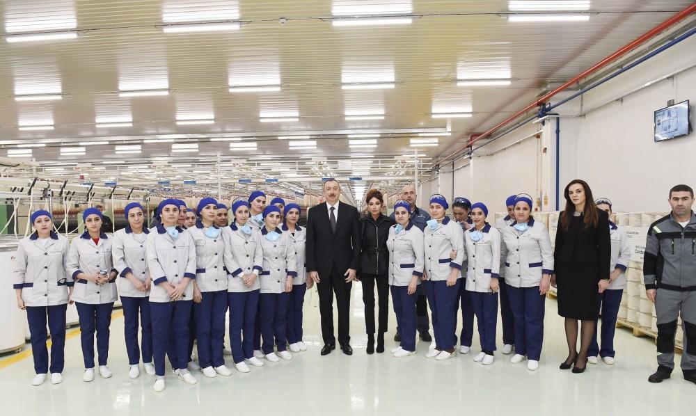 Prezident İlham Əliyev və xanımı Mehriban Əliyeva “Mingəçevir Tekstil” MMC-nin iplik istehsalı üzrə iki müəssisəsinin açılışında iştirak ediblər (YENİLƏNİB) (FOTO)