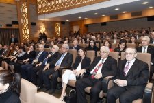 Azərbaycanın Birinci vitse-prezidenti Mehriban Əliyeva “Bir ailə” bədii filminin təqdimat mərasimində iştirak edib (FOTO)