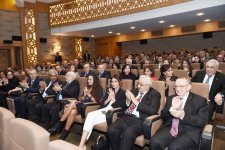 Azərbaycanın Birinci vitse-prezidenti Mehriban Əliyeva “Bir ailə” bədii filminin təqdimat mərasimində iştirak edib (FOTO)
