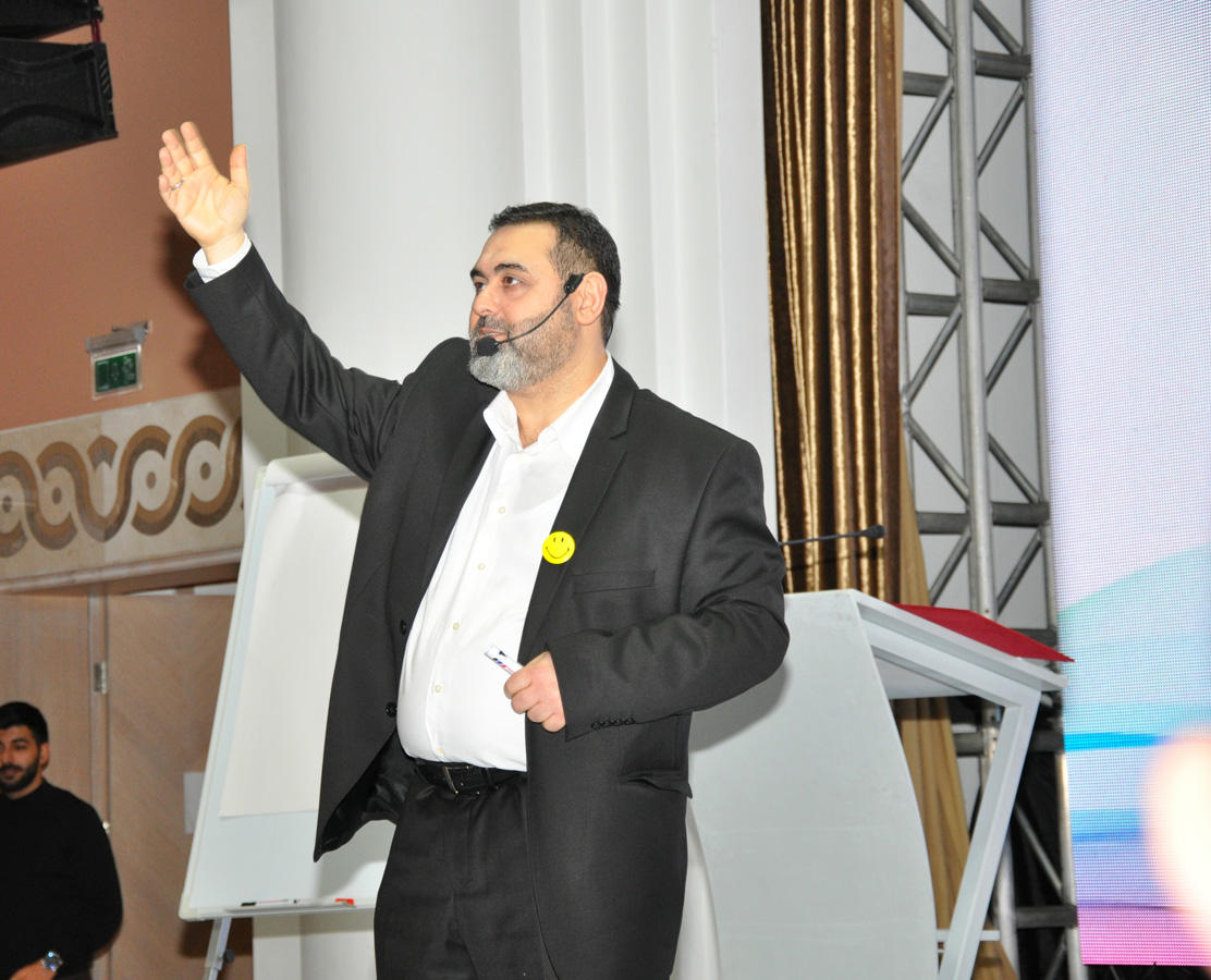 KarnegiKlub 650 nəfərlik bayram treninqi keçirib (FOTO)