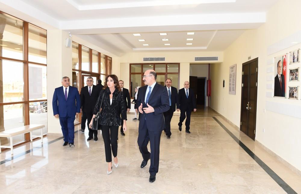 Birinci vitse-prezident Mehriban Əliyeva Şağan qəsəbəsində yeni inşa edilən Mədəniyyət Mərkəzinin açılışında iştirak edib (FOTO)