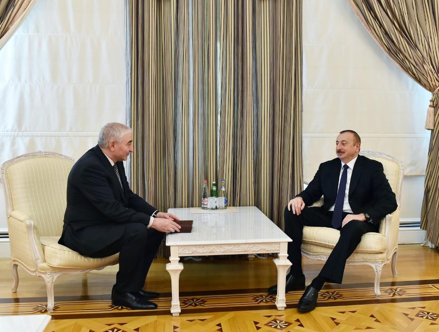 İlham Əliyev: Prezident seçkiləri şəffaf, ədalətli keçiriləcək və Azərbaycan xalqının iradəsini əks etdirəcək (FOTO) (YENİLƏNİB)