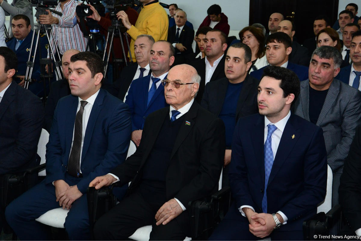Bədən tərbiyəsi və idman günü ilə bağlı təltifetmə mərasimi keçirilib (FOTO)