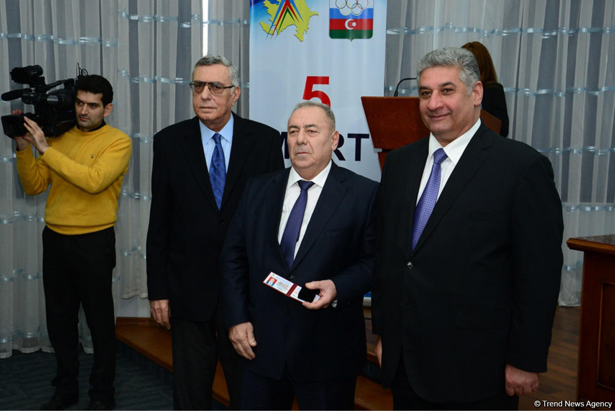 Bədən tərbiyəsi və idman günü ilə bağlı təltifetmə mərasimi keçirilib (FOTO)