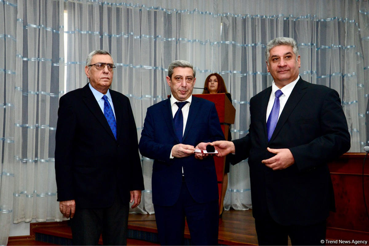 Bədən tərbiyəsi və idman günü ilə bağlı təltifetmə mərasimi keçirilib (FOTO)