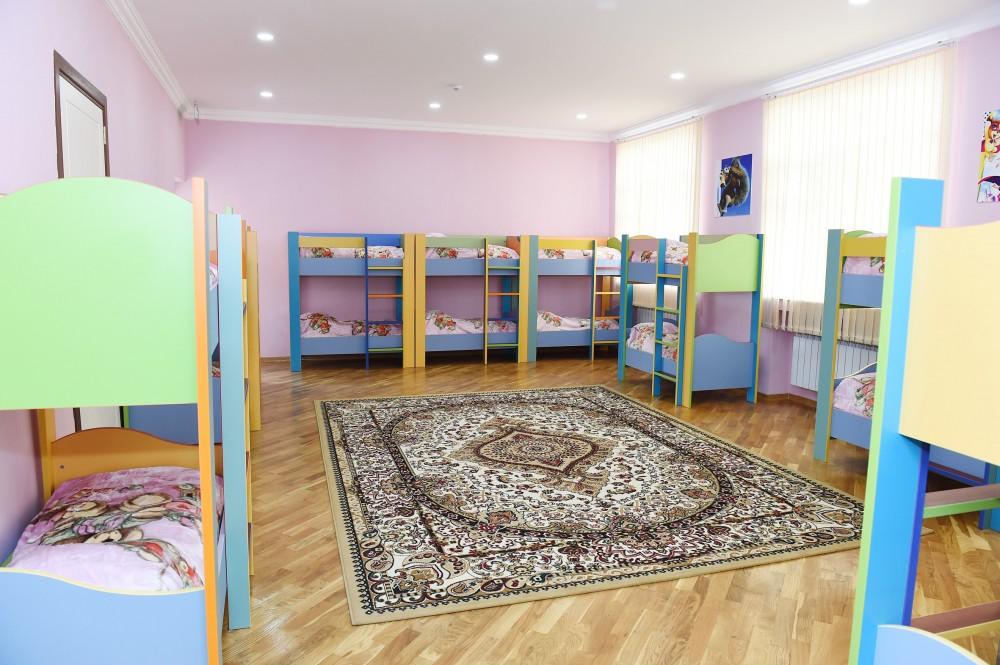 Birinci vitse-prezident Mehriban Əliyeva Maştağada sanatoriya tipli körpələr evi-uşaq bağçasının yeni binasının açılışında iştirak edib (FOTO)