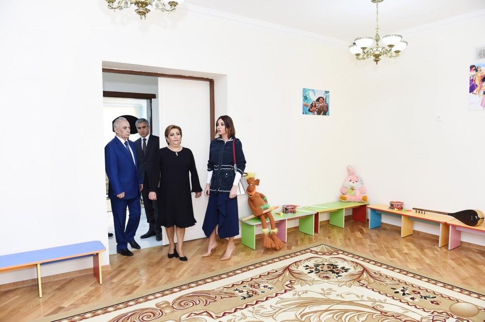 Birinci vitse-prezident Mehriban Əliyeva Maştağada sanatoriya tipli körpələr evi-uşaq bağçasının yeni binasının açılışında iştirak edib (FOTO)