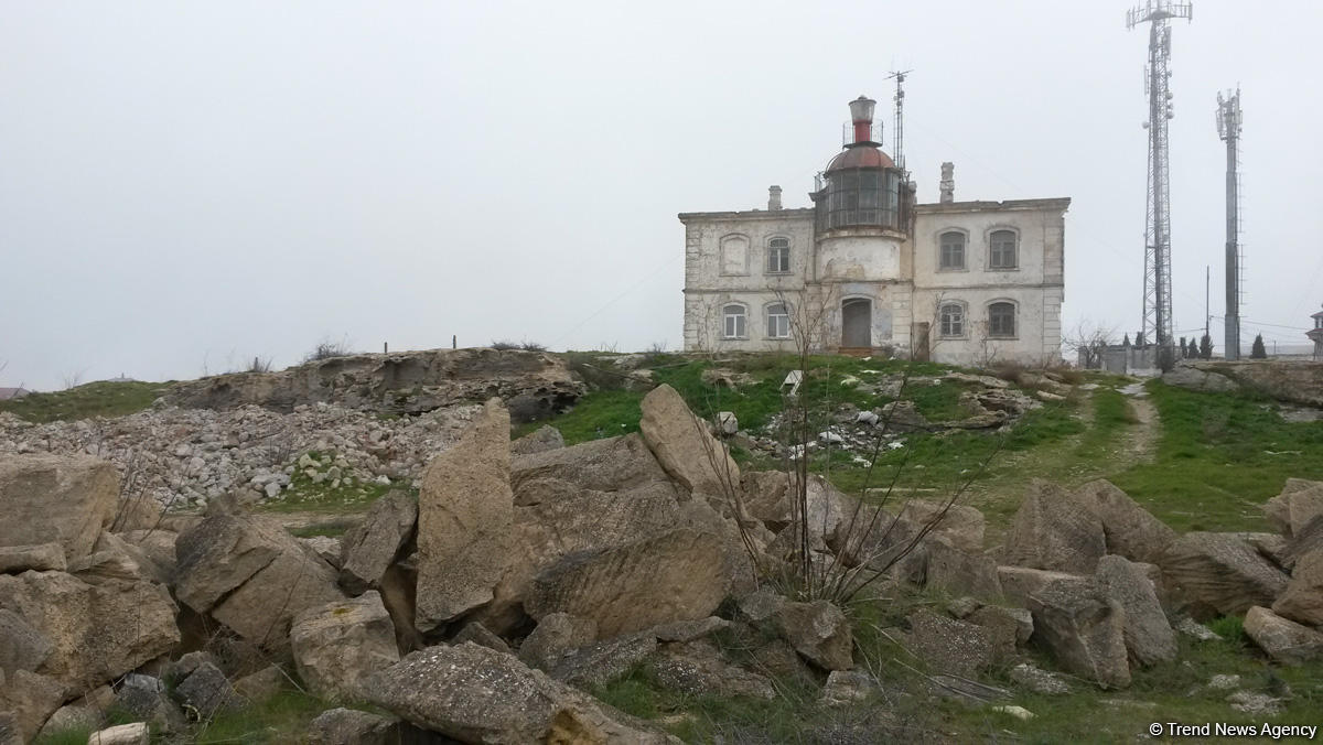 Nardaran mayakı - "Yol əhvalatı", Fransa istehsallı fənər (FOTO)