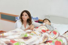 Birinci vitse-prezident Mehriban Əliyeva Talassemiya Mərkəzində olub (FOTO)