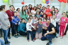 Birinci vitse-prezident Mehriban Əliyeva Talassemiya Mərkəzində olub (FOTO)