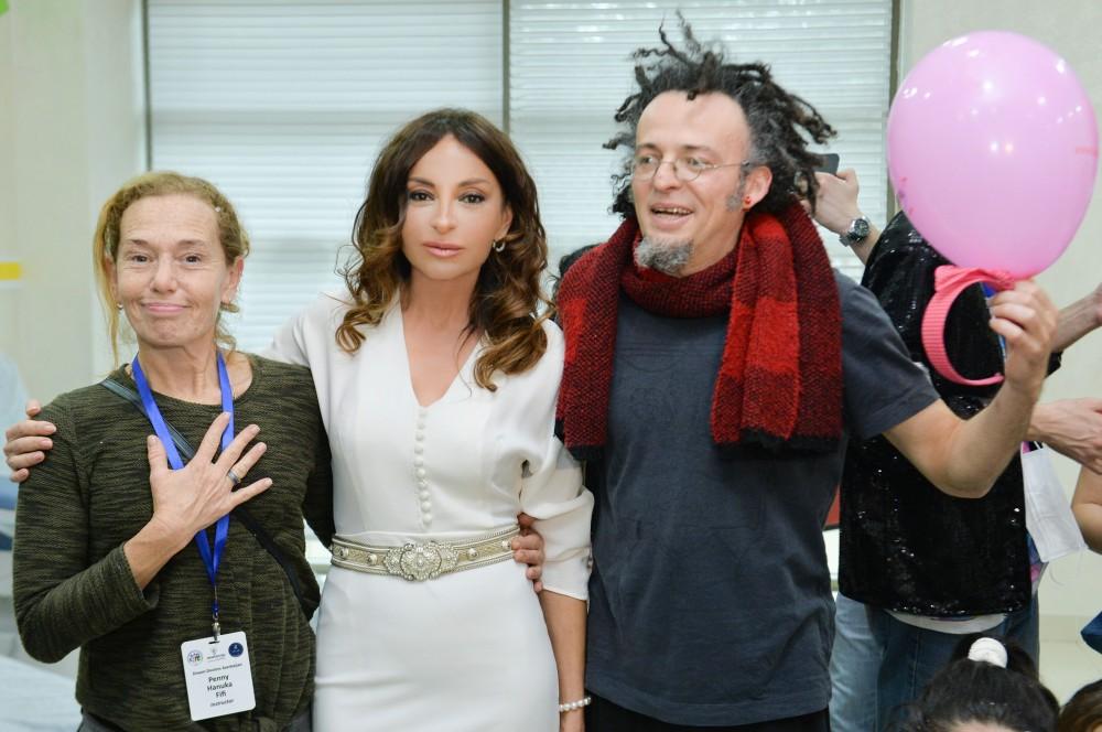 Birinci vitse-prezident Mehriban Əliyeva Talassemiya Mərkəzində olub (FOTO)