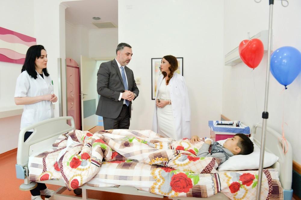 Birinci vitse-prezident Mehriban Əliyeva Talassemiya Mərkəzində olub (FOTO)