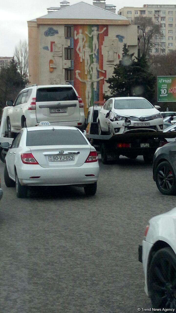 "Qələbə" dairəsində zəncirvari yol qəzası - FOTO
